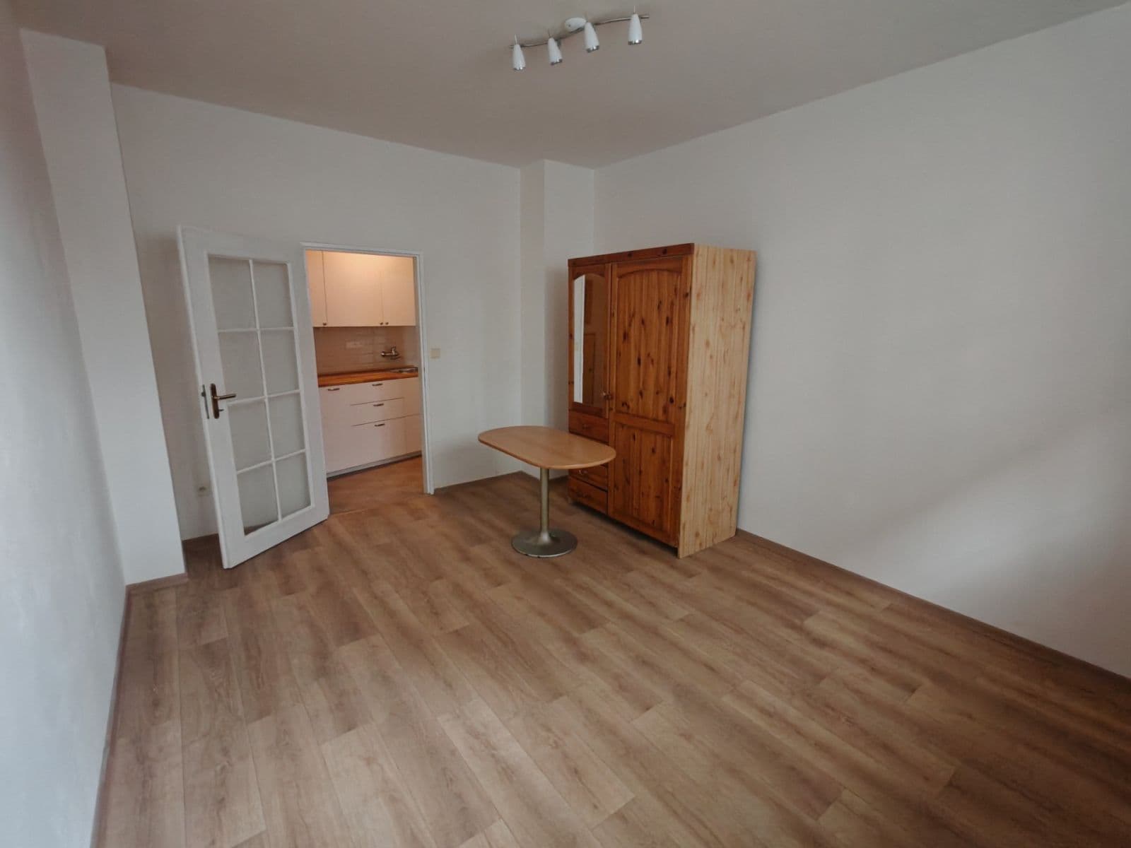 1 bedroom with open-plan kitchen flat to rent, 50 m², U Elektrárny, Prague, Prague 1 bedroom with open-plan kitchen flat to rent, 50 m², U Elektrárny, Prague, Prague