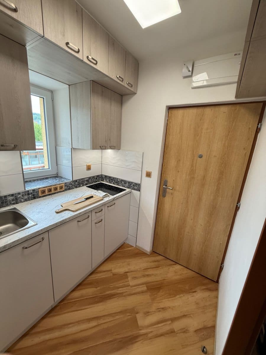 Studio flat for sale, 23 m², Matouše Václavka, Vsetín, Zlínský Region Studio flat for sale, 23 m², Matouše Václavka, Vsetín, Zlínský Region