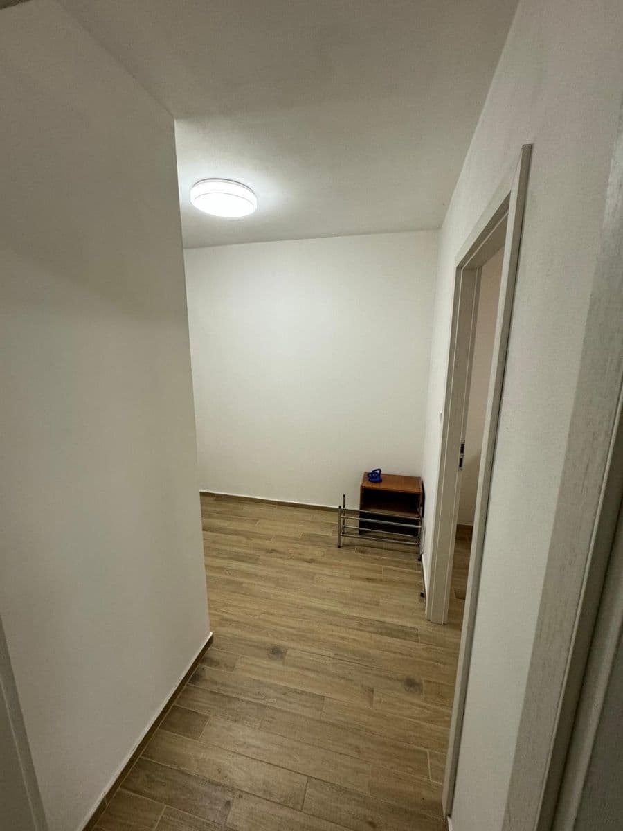 1 bedroom with open-plan kitchen flat to rent, 45 m², K vodárně, Čerčany, Středočeský Region 1 bedroom with open-plan kitchen flat to rent, 45 m², K vodárně, Čerčany, Středočeský Region