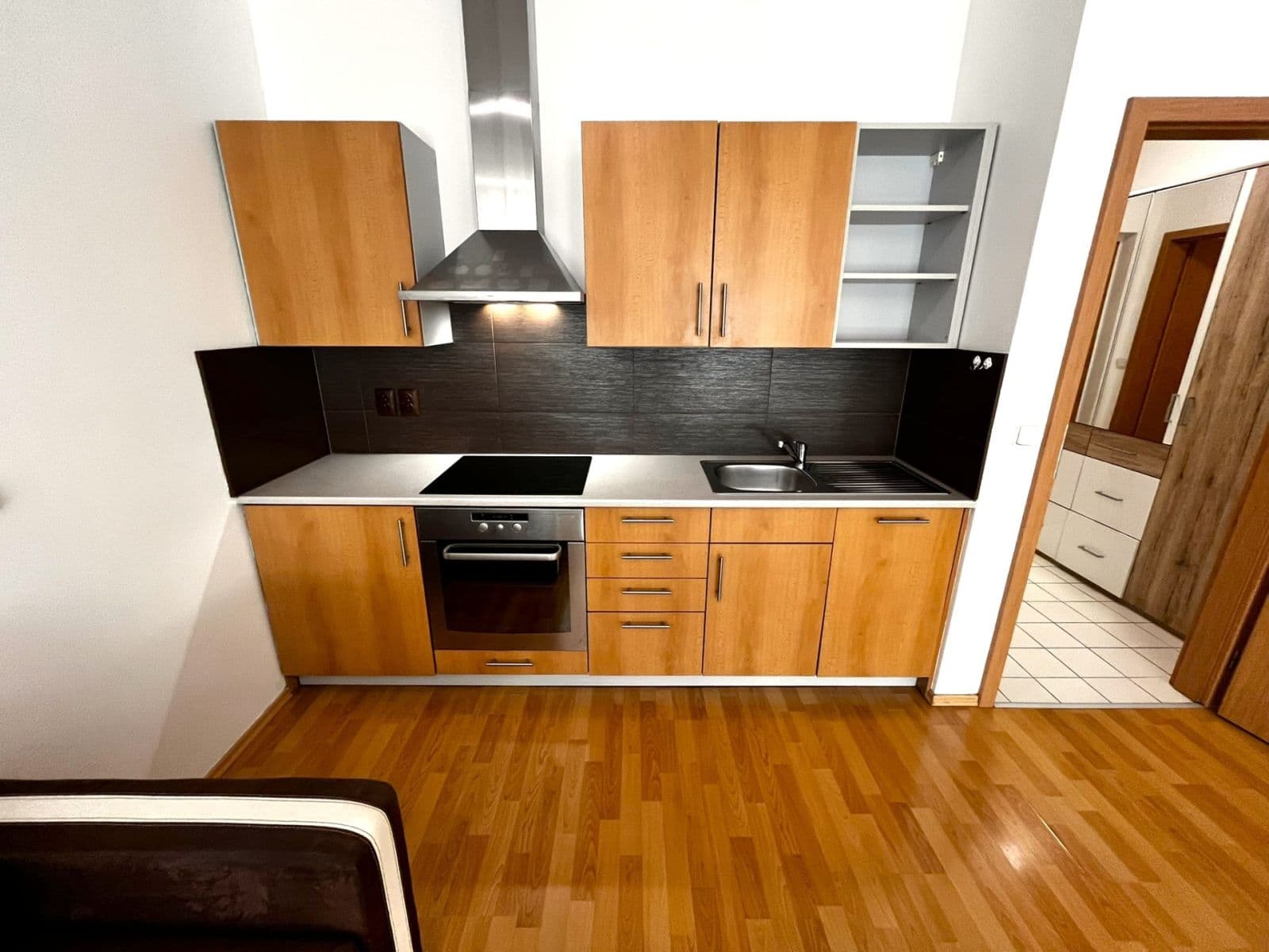 Studio flat to rent, 39 m², Kosmova, Brno, Jihomoravský Region Studio flat to rent, 39 m², Kosmova, Brno, Jihomoravský Region