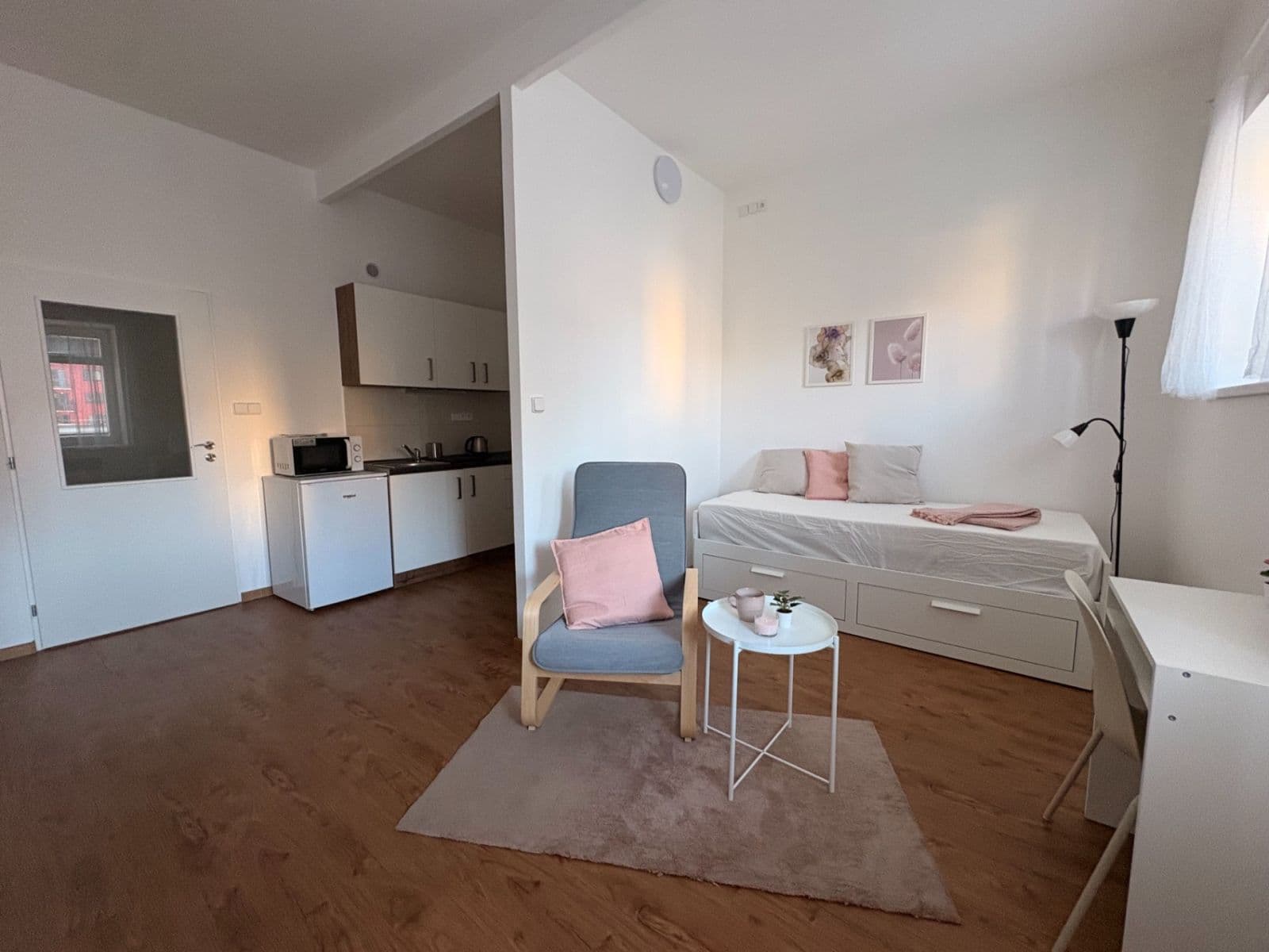 Studio flat to rent, 30 m², Kloboučnická, Prague, Prague Studio flat to rent, 30 m², Kloboučnická, Prague, Prague