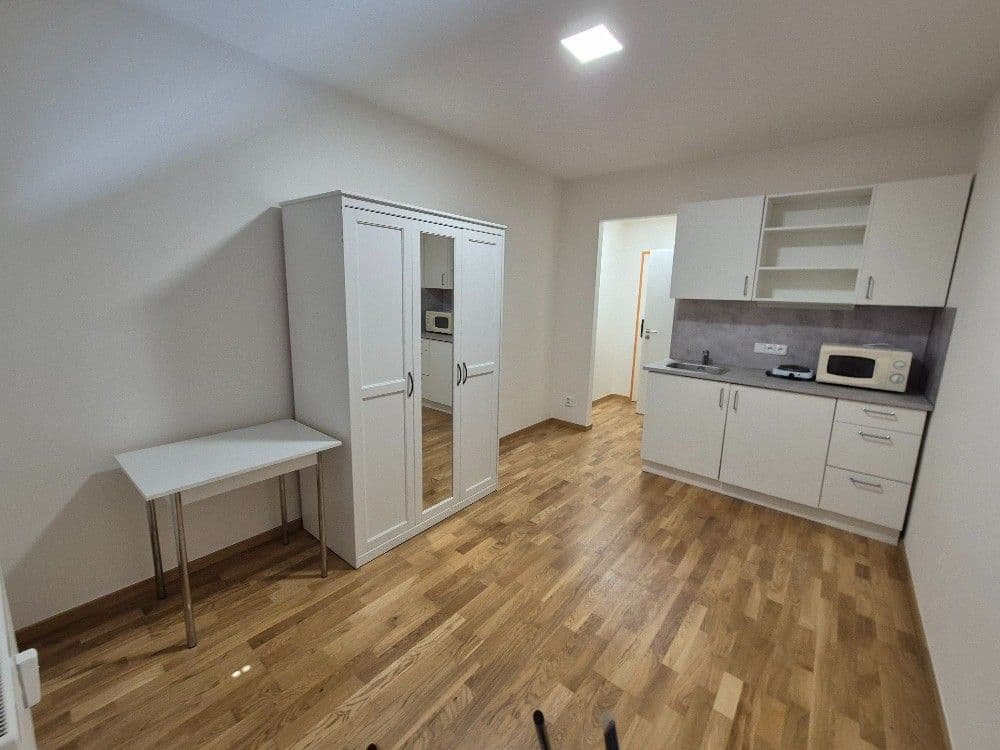 Studio flat to rent, 18 m², U Lidového domu, Prague, Prague Studio flat to rent, 18 m², U Lidového domu, Prague, Prague