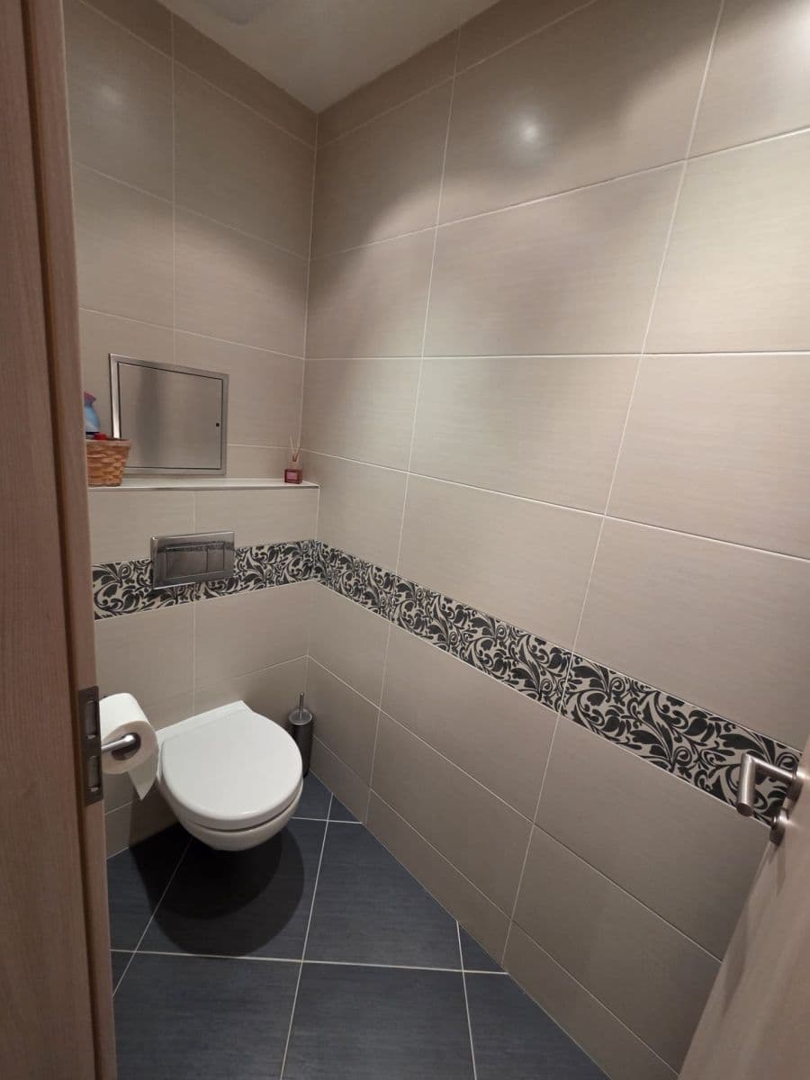 1 bedroom with open-plan kitchen flat to rent, 64 m², Modenská, Prague, Prague 1 bedroom with open-plan kitchen flat to rent, 64 m², Modenská, Prague, Prague