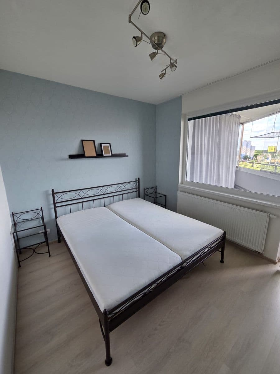 1 bedroom with open-plan kitchen flat to rent, 64 m², Modenská, Prague, Prague 1 bedroom with open-plan kitchen flat to rent, 64 m², Modenská, Prague, Prague