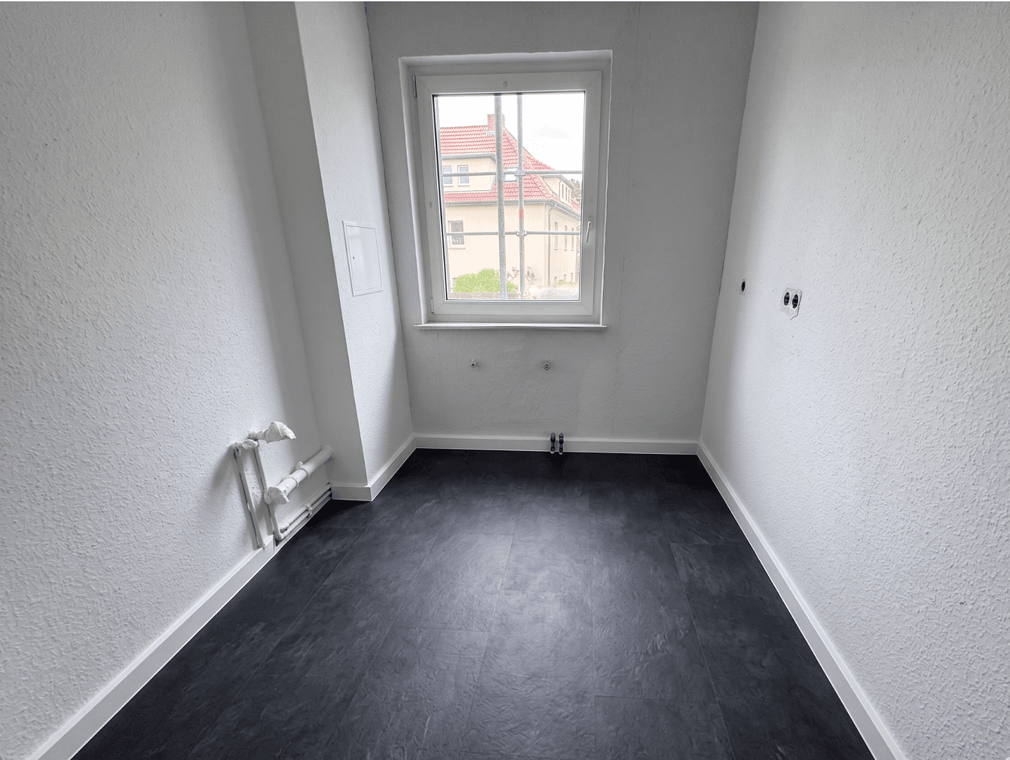 3 bedroom with open-plan kitchen flat to rent, 78 m², Neukieritzsch, Saxony 3 bedroom with open-plan kitchen flat to rent, 78 m², Neukieritzsch, Saxony