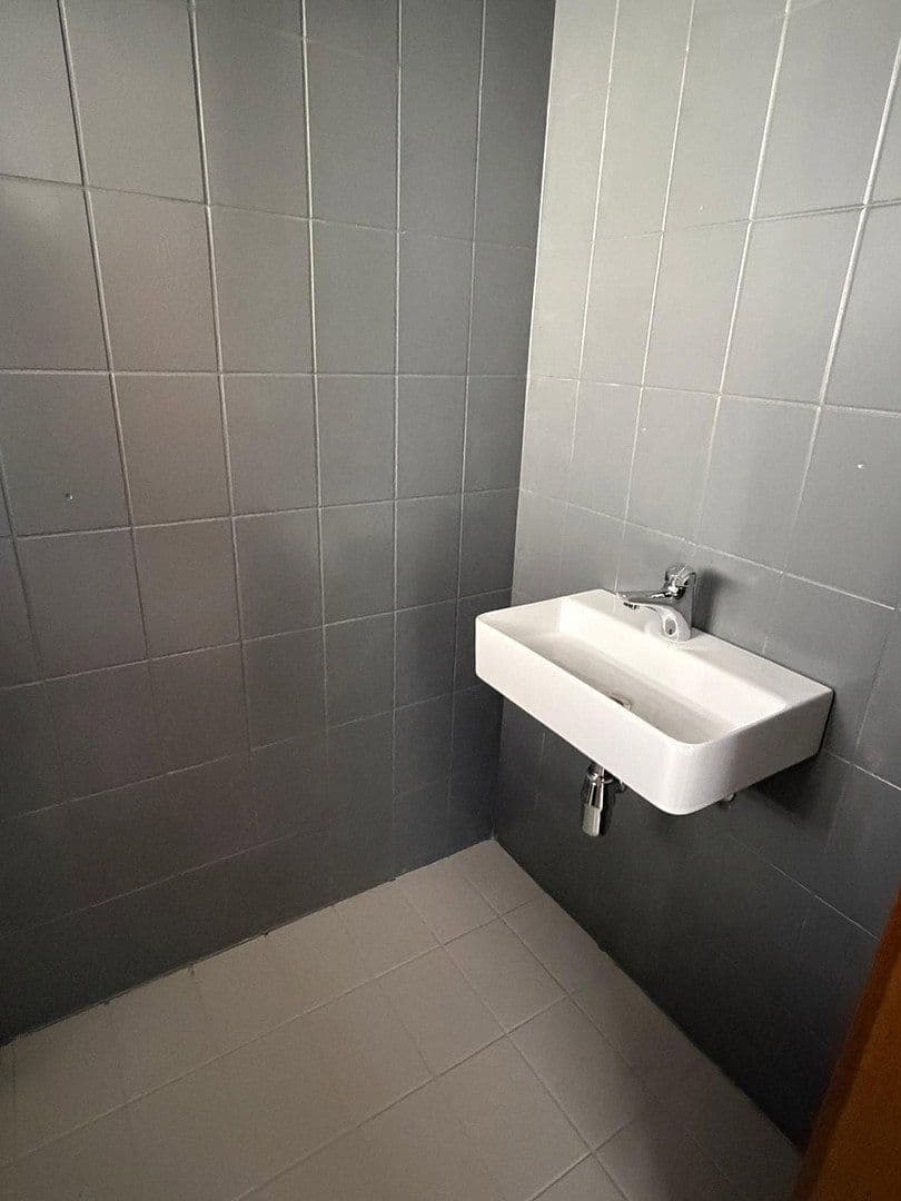 2 bedroom flat to rent, 98 m², Eilendorfer Straße 102, Aachen, North Rhine-Westphalia 2 bedroom flat to rent, 98 m², Eilendorfer Straße 102, Aachen, North Rhine-Westphalia