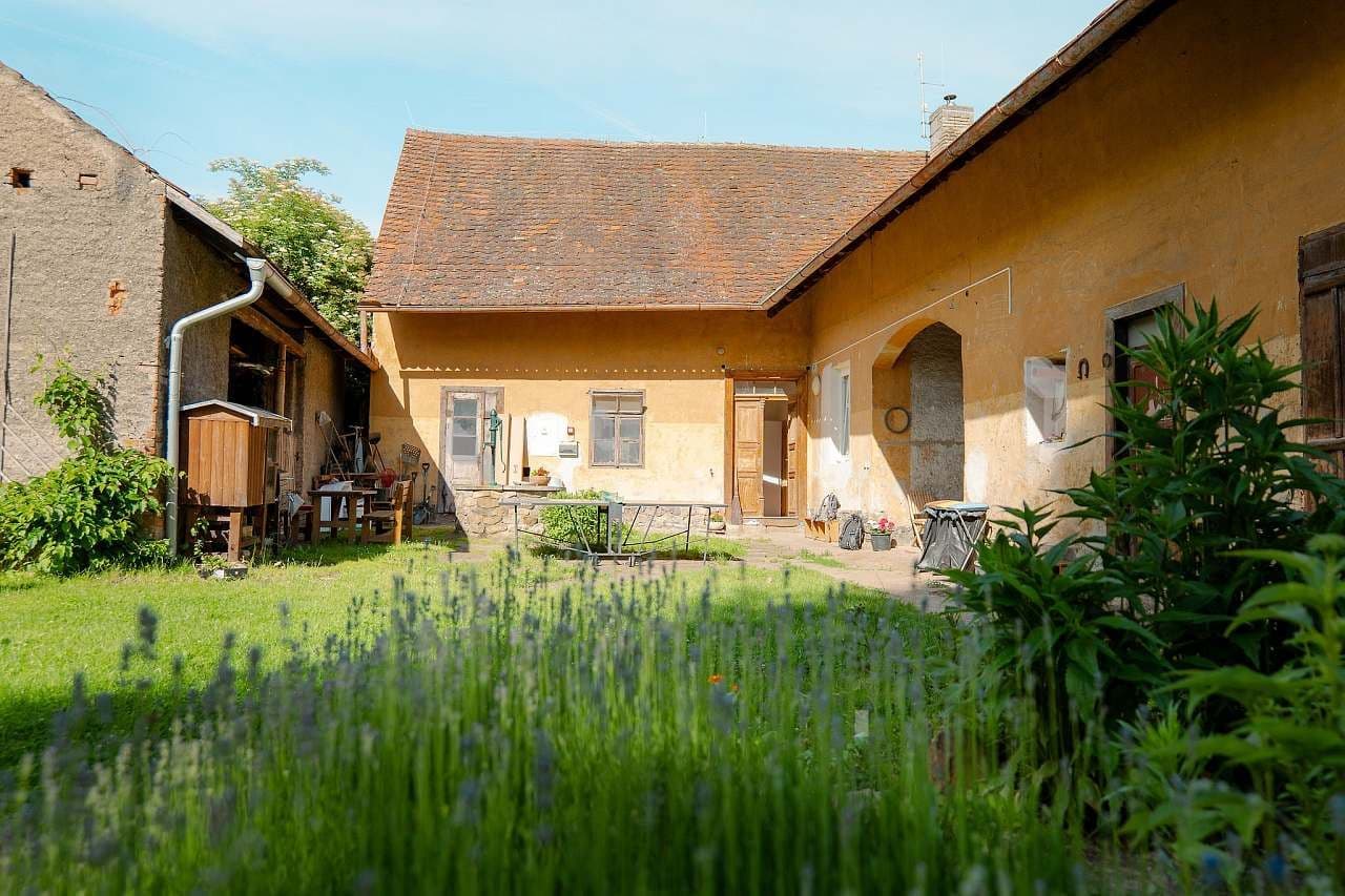 recreational property to rent, 0 m², Běštín, Středočeský Region recreational property to rent, 0 m², Běštín, Středočeský Region