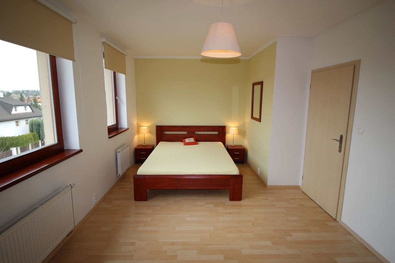 2 bedroom with open-plan kitchen flat to rent, 139 m², Laudonova, Prague, Prague 2 bedroom with open-plan kitchen flat to rent, 139 m², Laudonova, Prague, Prague