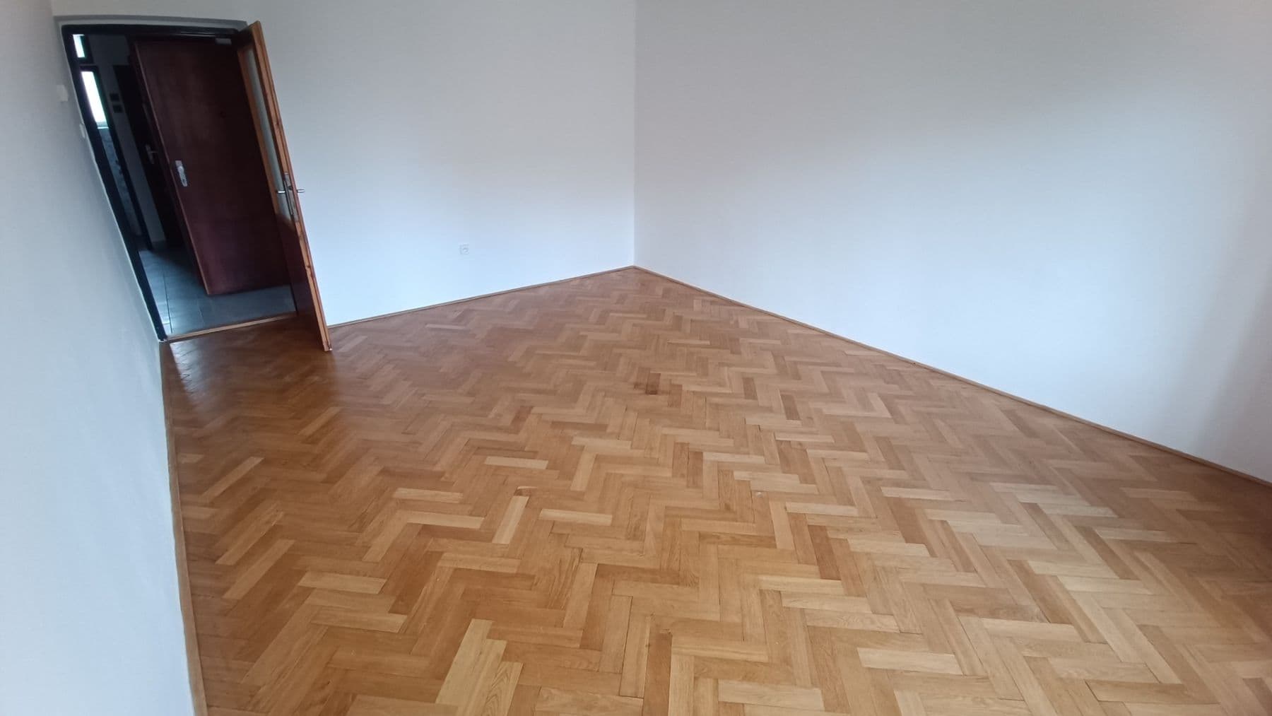 3 bedroom flat to rent, 89 m², Kapitána Jaroše, Plzeň, Plzeňský Region 3 bedroom flat to rent, 89 m², Kapitána Jaroše, Plzeň, Plzeňský Region