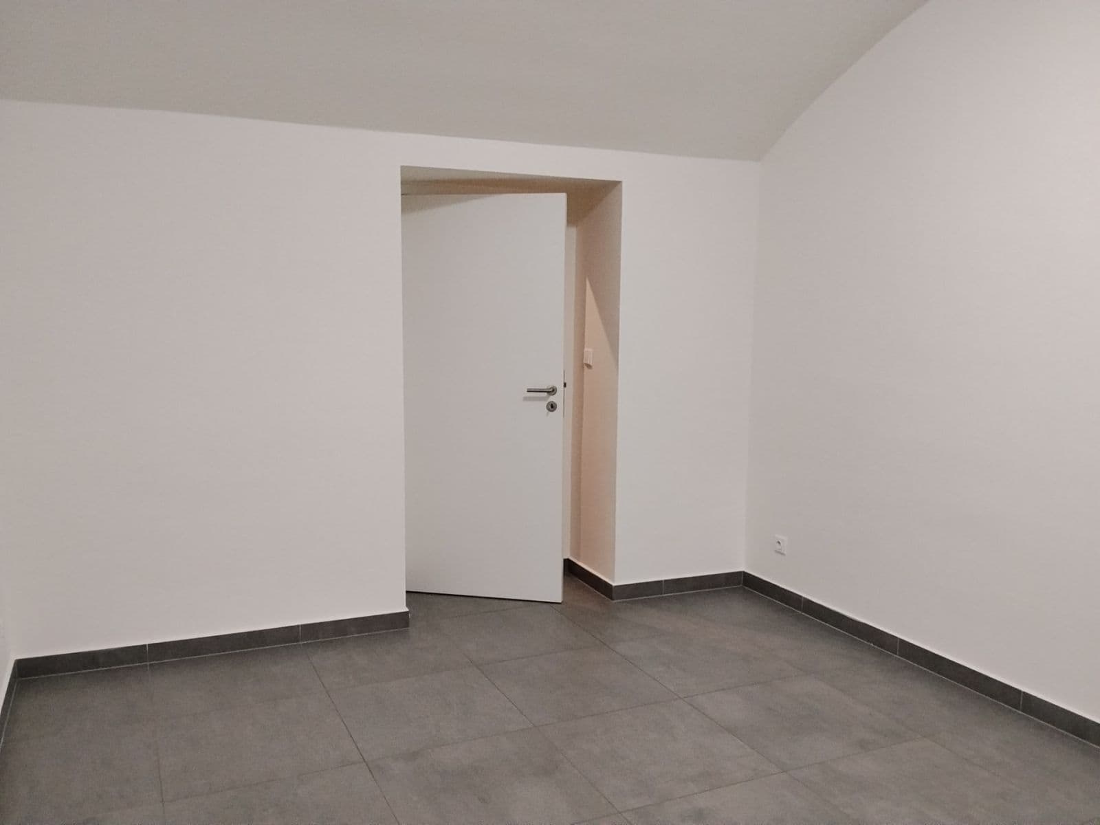 non-residential property to rent, 15 m², Bořivojova, Prague, Prague non-residential property to rent, 15 m², Bořivojova, Prague, Prague