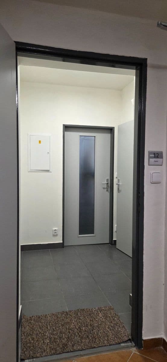 Studio flat to rent, 33 m², náměstí Svobody, Šternberk, Olomoucký Region Studio flat to rent, 33 m², náměstí Svobody, Šternberk, Olomoucký Region