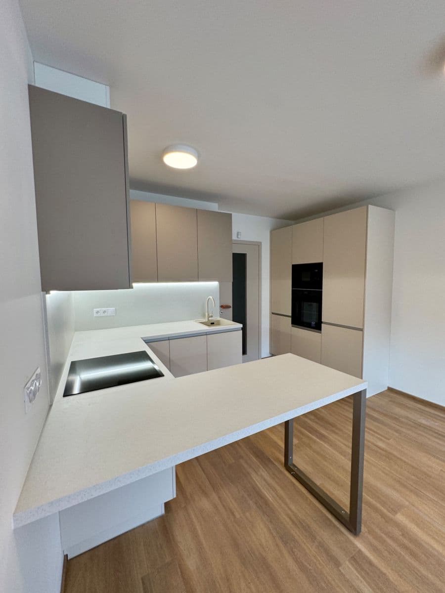 Studio flat to rent, 49 m², Výstavní, Prague, Prague Studio flat to rent, 49 m², Výstavní, Prague, Prague
