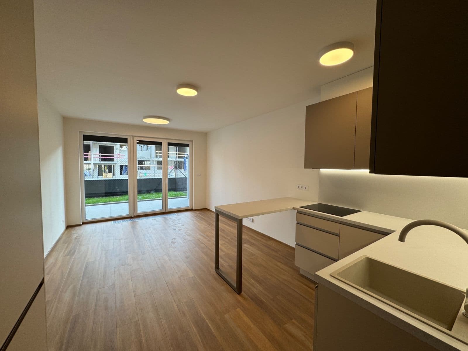 Studio flat to rent, 49 m², Výstavní, Prague, Prague Studio flat to rent, 49 m², Výstavní, Prague, Prague