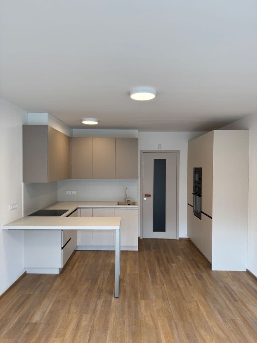 Studio flat to rent, 49 m², Výstavní, Prague, Prague Studio flat to rent, 49 m², Výstavní, Prague, Prague