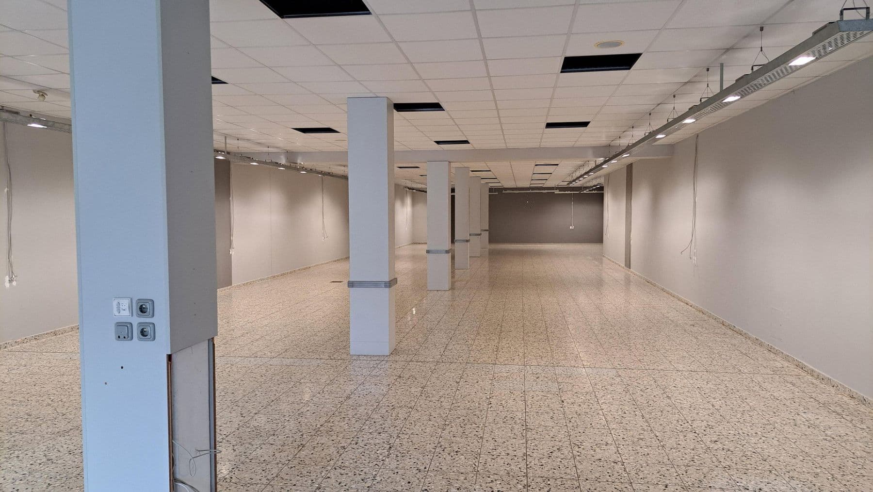 non-residential property to rent, 420 m², Plattling, Bavaria non-residential property to rent, 420 m², Plattling, Bavaria