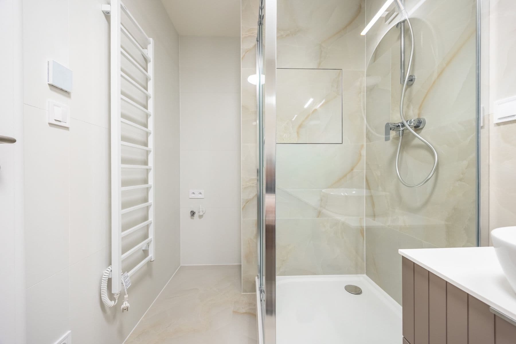 2 bedroom with open-plan kitchen flat for sale, 77 m², Emilie Hyblerové, Prague, Prague 2 bedroom with open-plan kitchen flat for sale, 77 m², Emilie Hyblerové, Prague, Prague