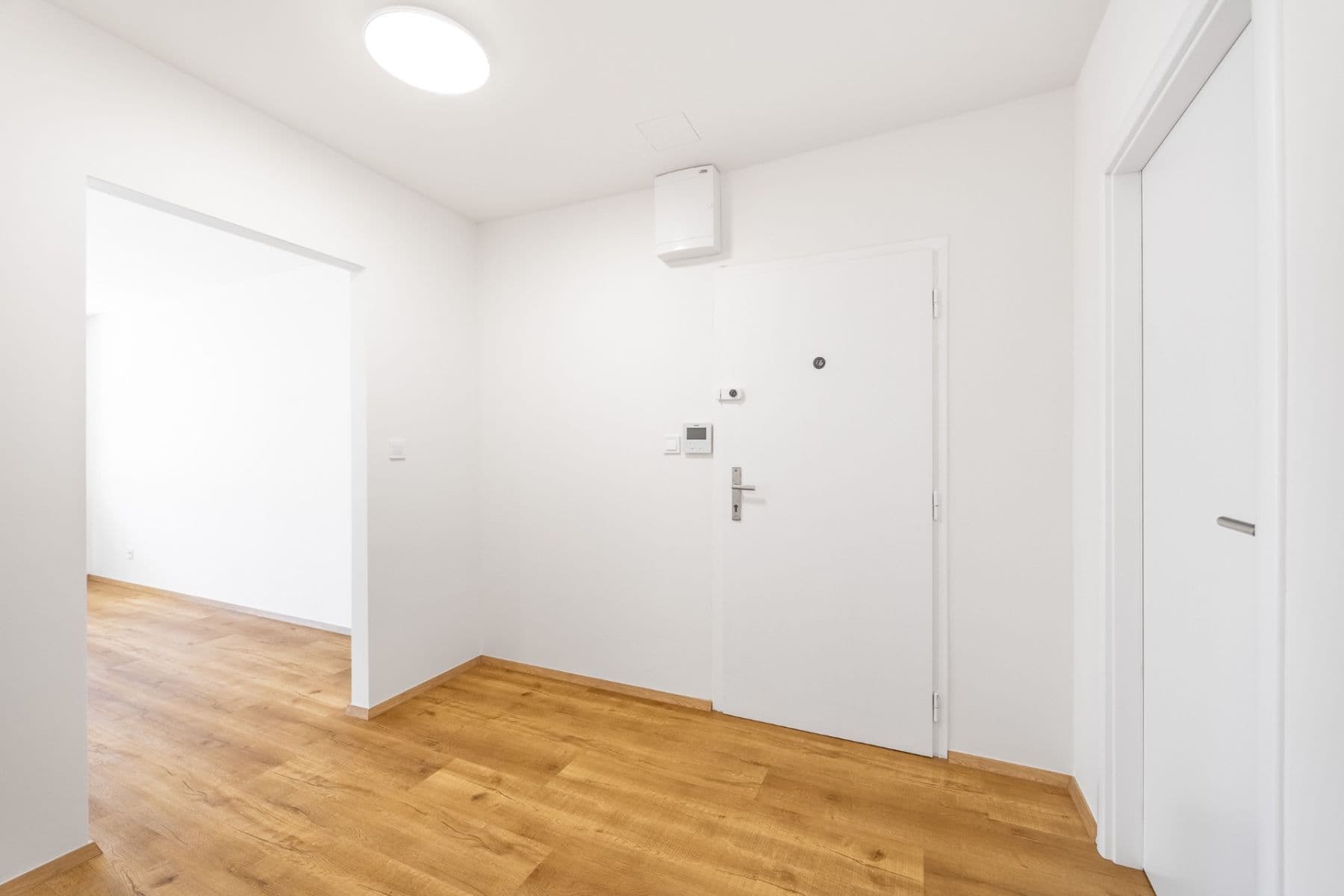 2 bedroom with open-plan kitchen flat for sale, 77 m², Emilie Hyblerové, Prague, Prague 2 bedroom with open-plan kitchen flat for sale, 77 m², Emilie Hyblerové, Prague, Prague