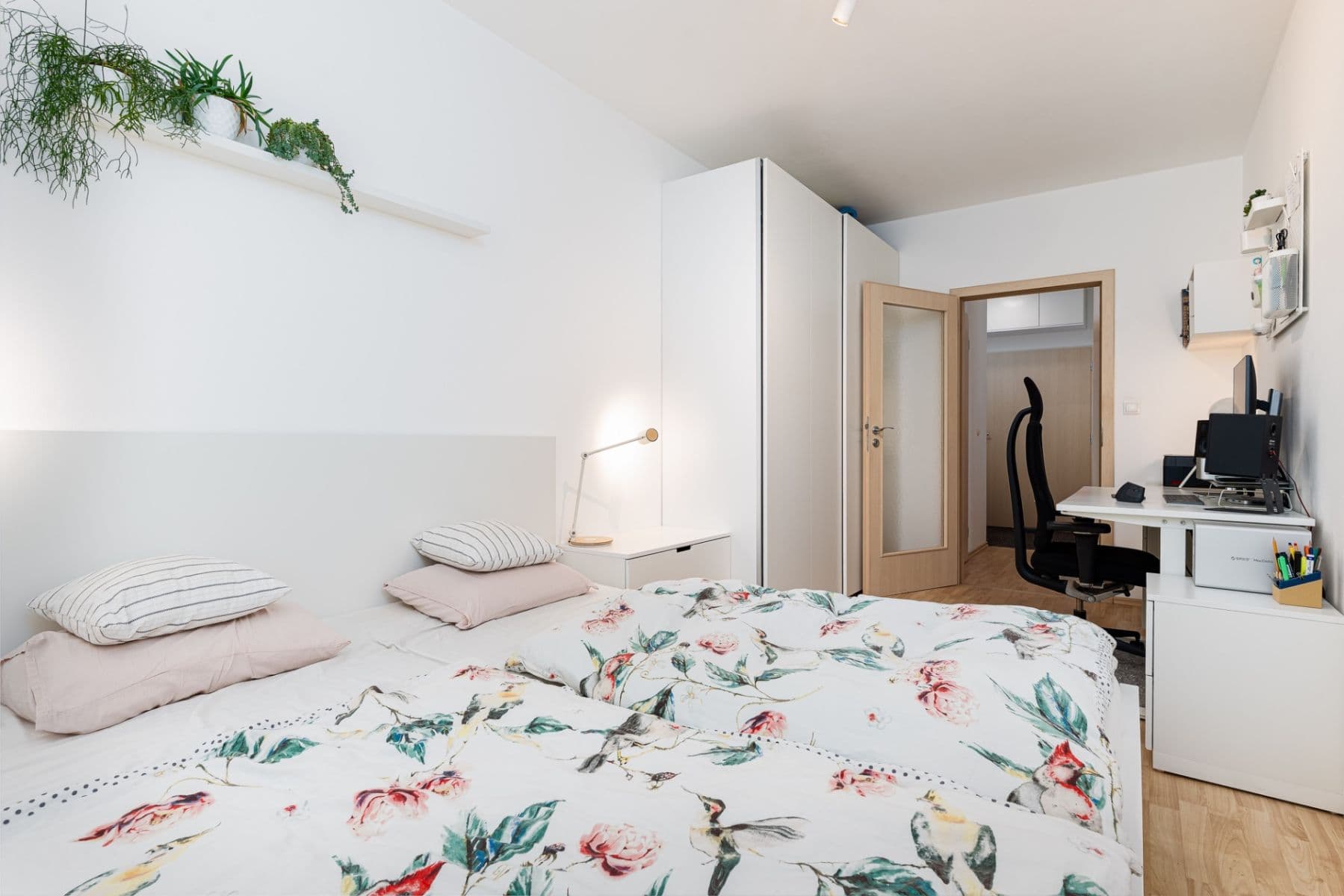 1 bedroom with open-plan kitchen flat to rent, 50 m², U Hostavického potoka, Prague, Prague 1 bedroom with open-plan kitchen flat to rent, 50 m², U Hostavického potoka, Prague, Prague