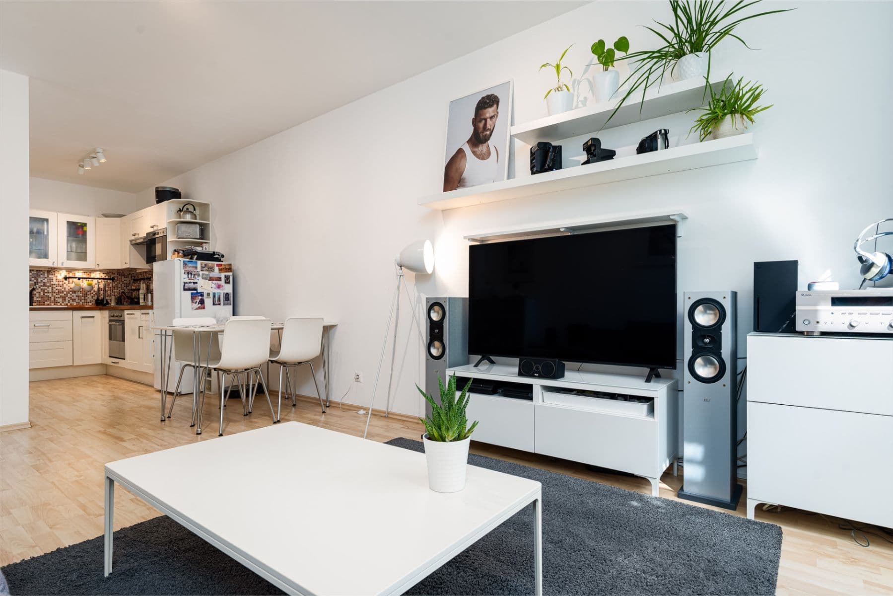 1 bedroom with open-plan kitchen flat to rent, 50 m², U Hostavického potoka, Prague, Prague 1 bedroom with open-plan kitchen flat to rent, 50 m², U Hostavického potoka, Prague, Prague