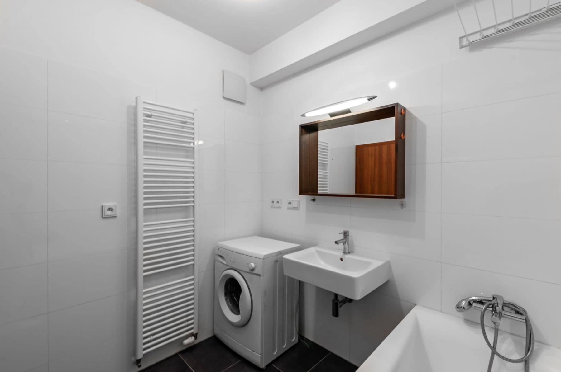 1 bedroom with open-plan kitchen flat to rent, 55 m², Počernická, Prague, Prague 1 bedroom with open-plan kitchen flat to rent, 55 m², Počernická, Prague, Prague