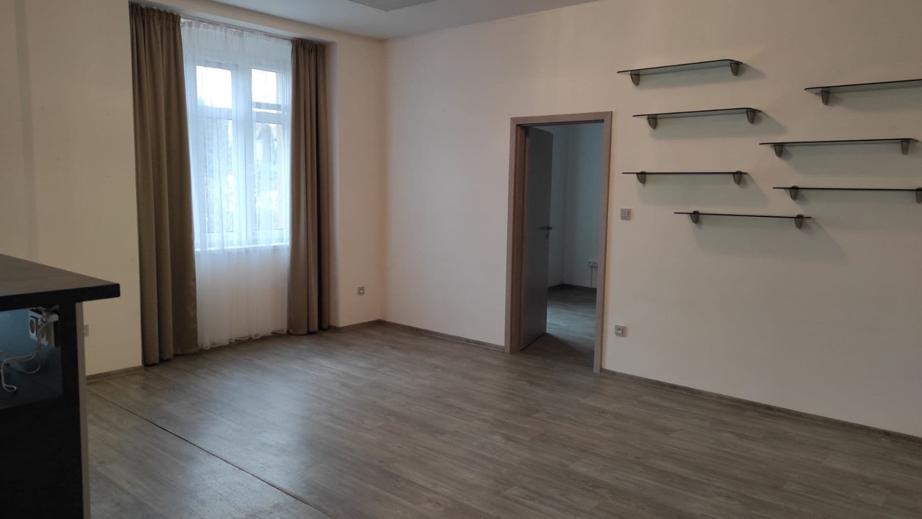 1 bedroom with open-plan kitchen flat to rent, 64 m², Husova, Čáslav, Středočeský Region 1 bedroom with open-plan kitchen flat to rent, 64 m², Husova, Čáslav, Středočeský Region