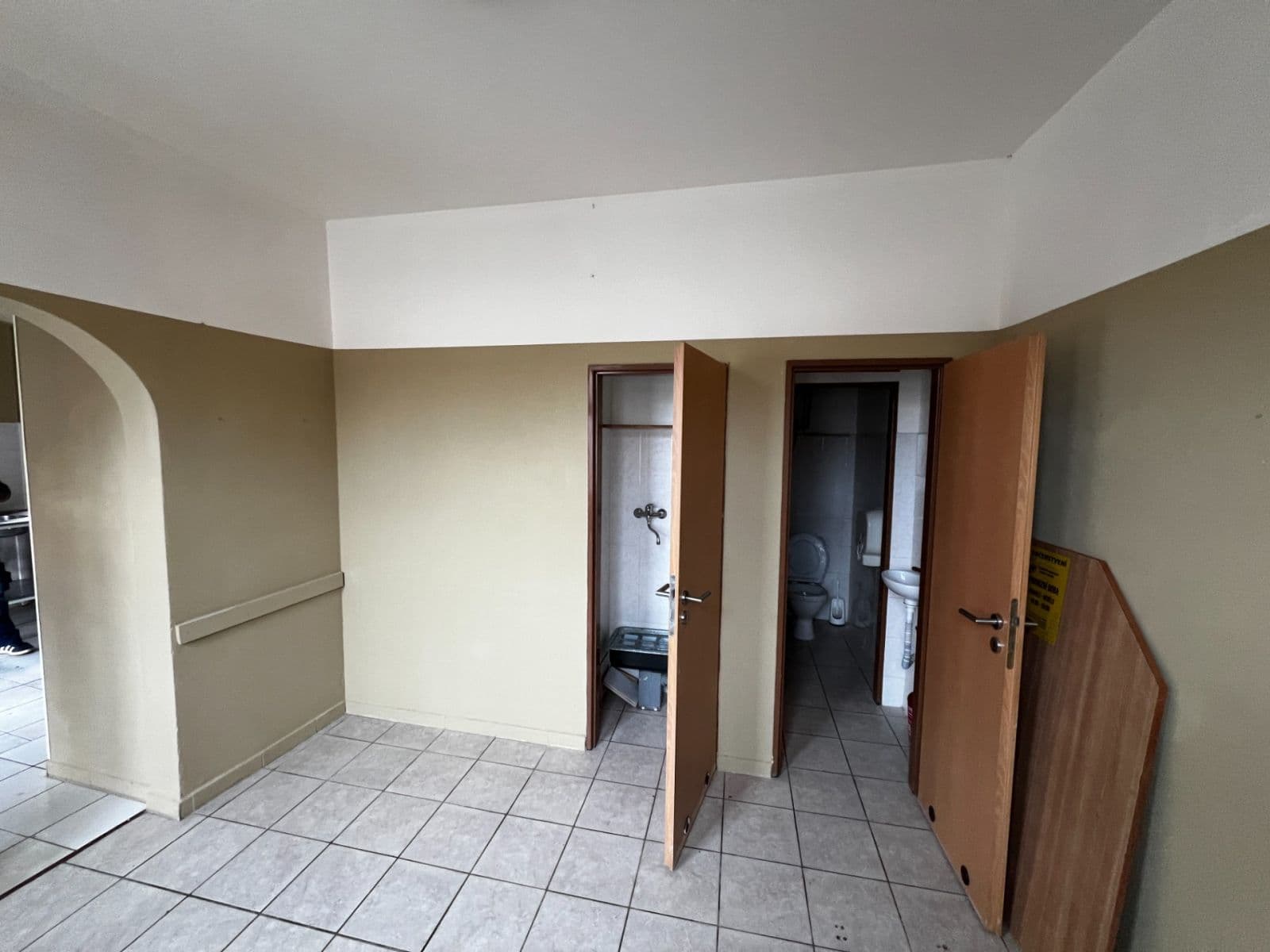 non-residential property to rent, 40 m², Bratří Čapků, Nejdek, Karlovarský Region non-residential property to rent, 40 m², Bratří Čapků, Nejdek, Karlovarský Region