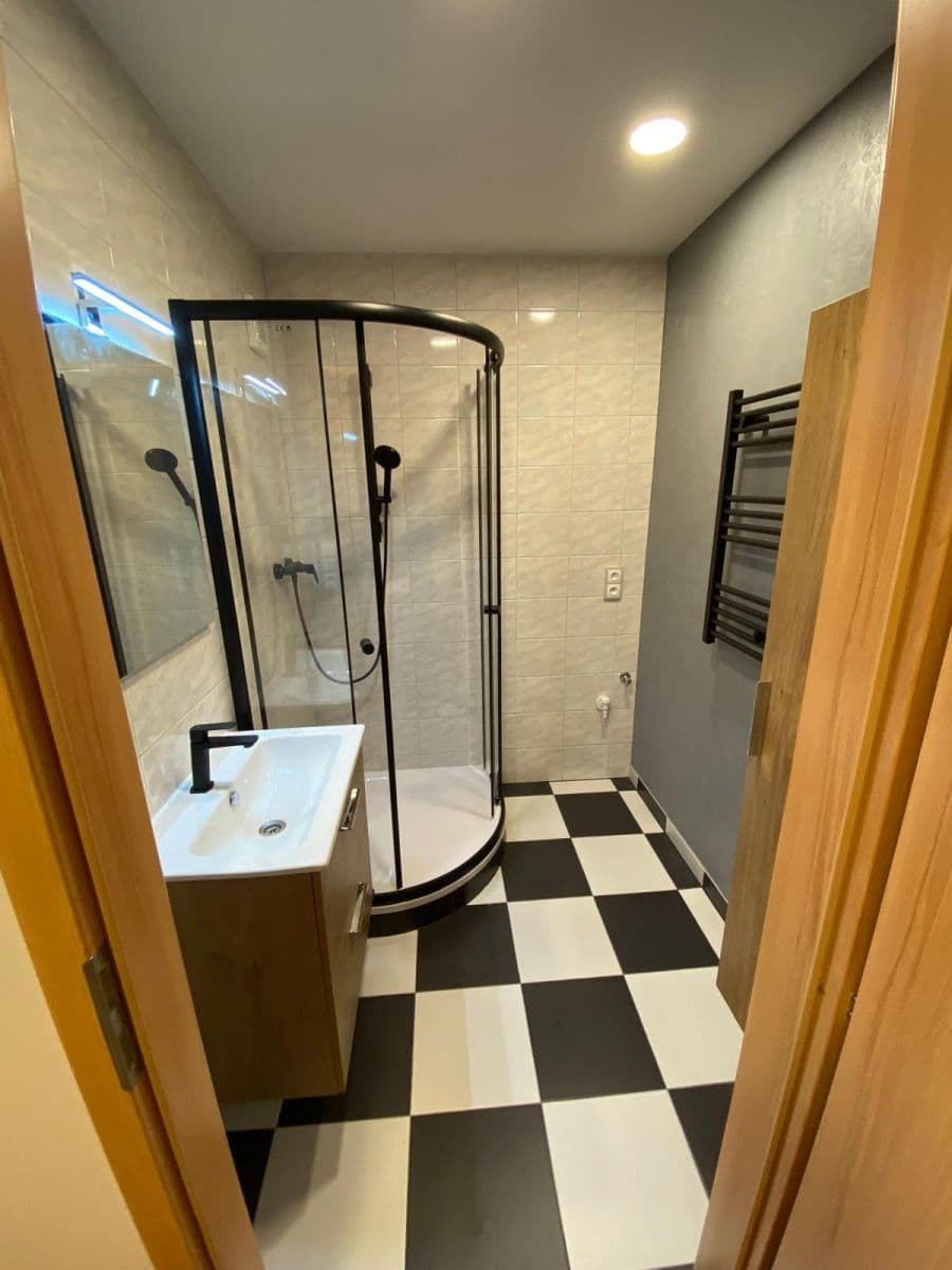 Studio flat to rent, 31 m², Hennerova, Prague, Prague Studio flat to rent, 31 m², Hennerova, Prague, Prague