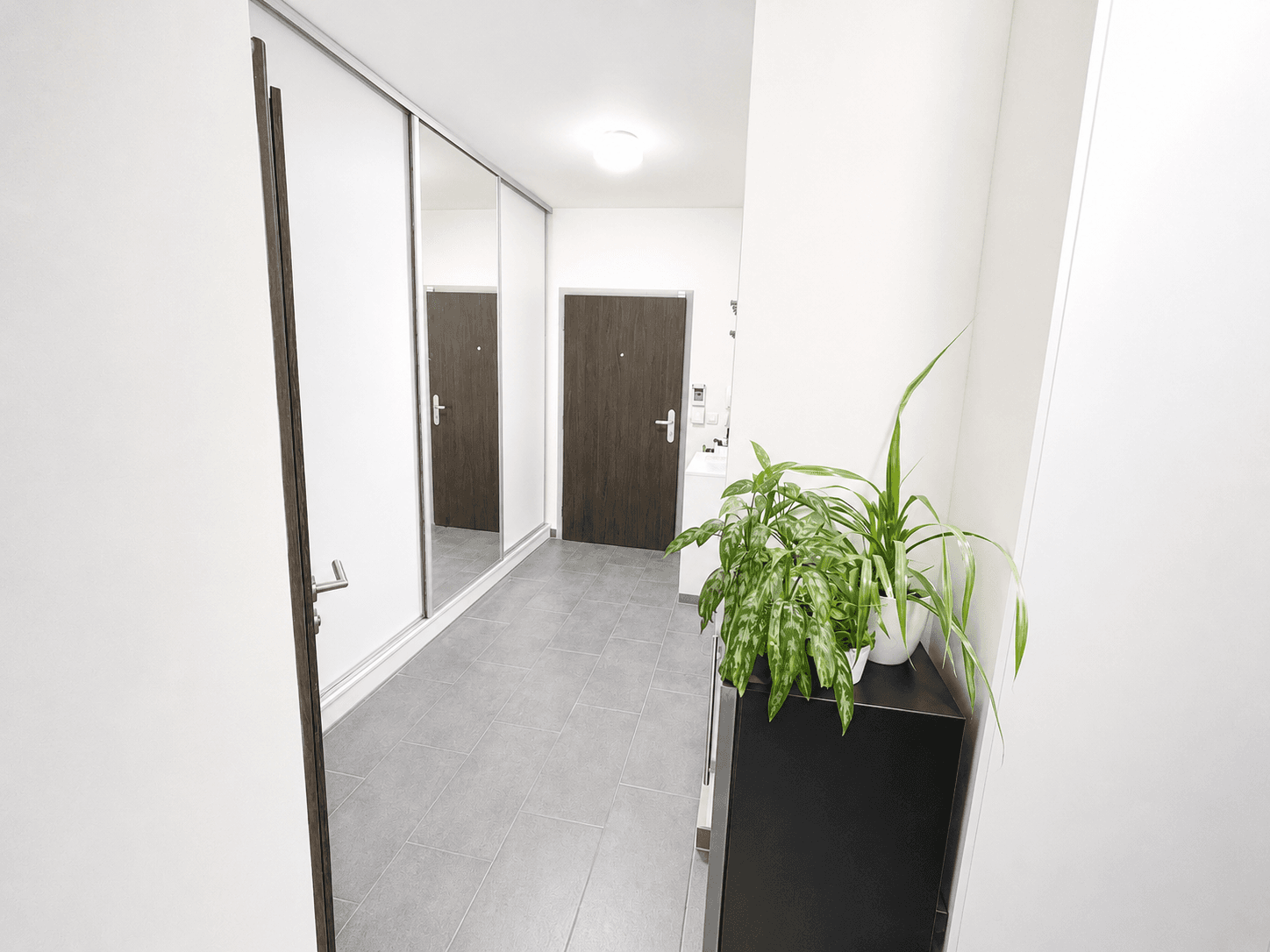 2 bedroom with open-plan kitchen flat to rent, 77 m², Sicherova, Prague, Prague 2 bedroom with open-plan kitchen flat to rent, 77 m², Sicherova, Prague, Prague