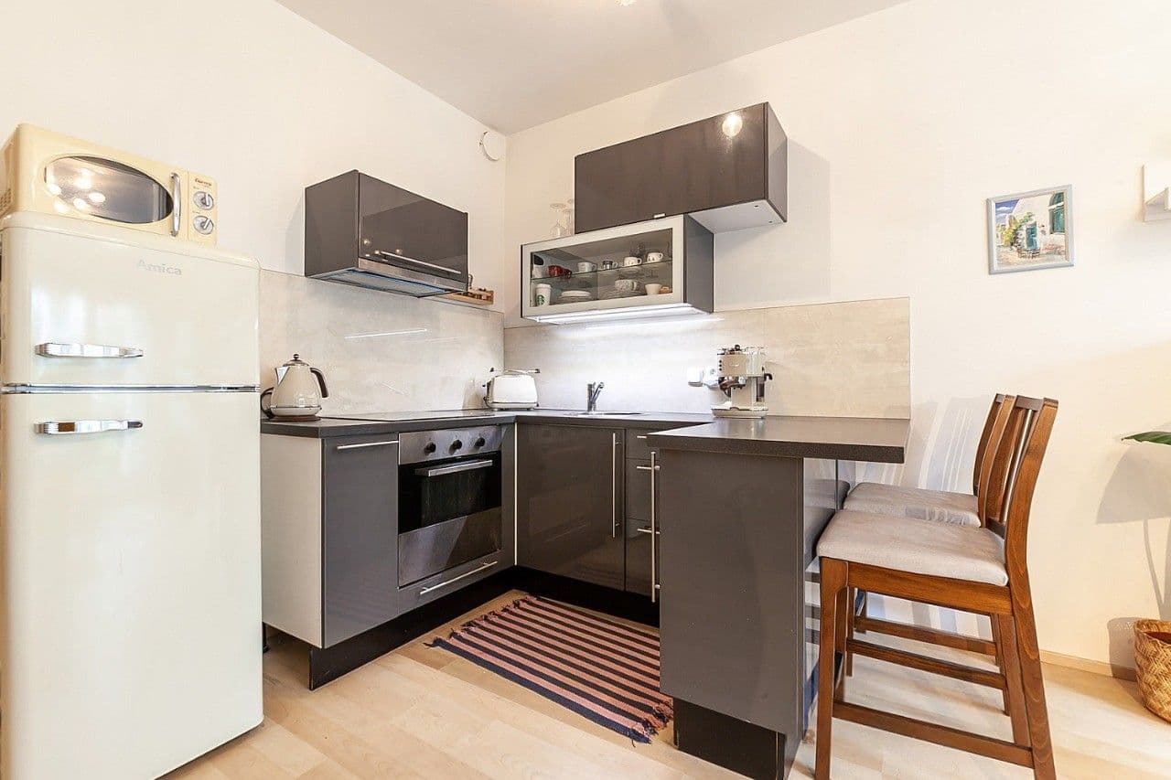 Studio flat to rent, 34 m², Sazovická, Prague, Prague Studio flat to rent, 34 m², Sazovická, Prague, Prague