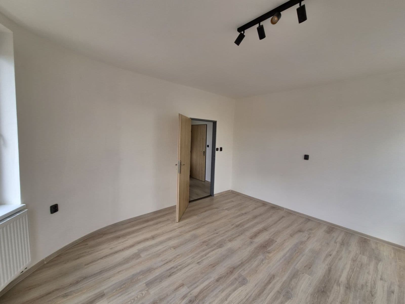 1 bedroom with open-plan kitchen flat to rent, 48 m², Sokolská, Chlumec nad Cidlinou, Královéhradecký Region 1 bedroom with open-plan kitchen flat to rent, 48 m², Sokolská, Chlumec nad Cidlinou, Královéhradecký Region