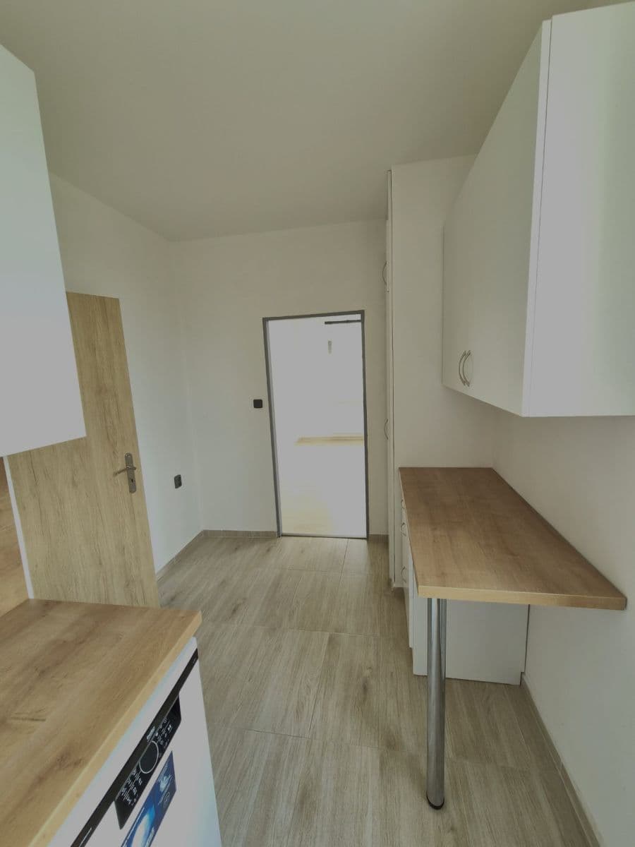 1 bedroom with open-plan kitchen flat to rent, 48 m², Sokolská, Chlumec nad Cidlinou, Královéhradecký Region 1 bedroom with open-plan kitchen flat to rent, 48 m², Sokolská, Chlumec nad Cidlinou, Královéhradecký Region
