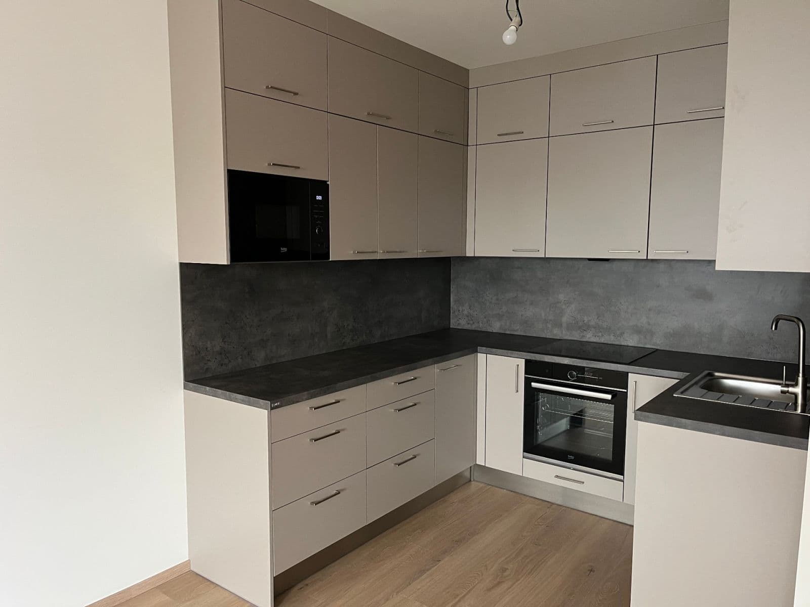 1 bedroom with open-plan kitchen flat to rent, 52 m², Waltariho, Prague, Prague 1 bedroom with open-plan kitchen flat to rent, 52 m², Waltariho, Prague, Prague