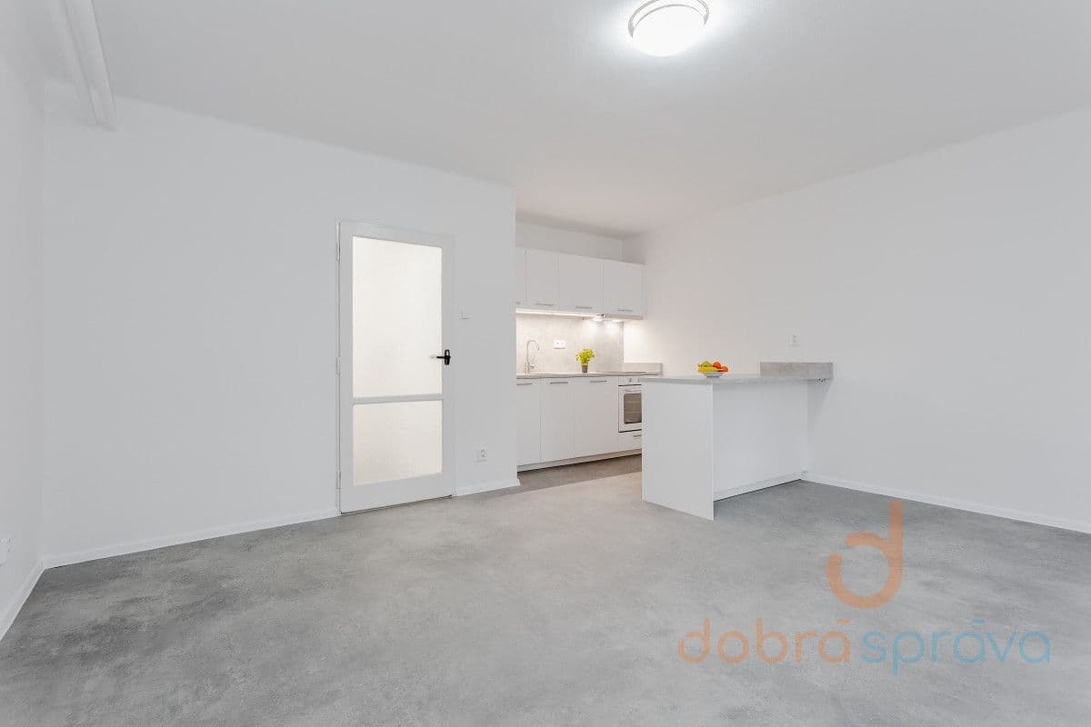 1 bedroom with open-plan kitchen flat to rent, 55 m², Africká, Prague, Prague 1 bedroom with open-plan kitchen flat to rent, 55 m², Africká, Prague, Prague