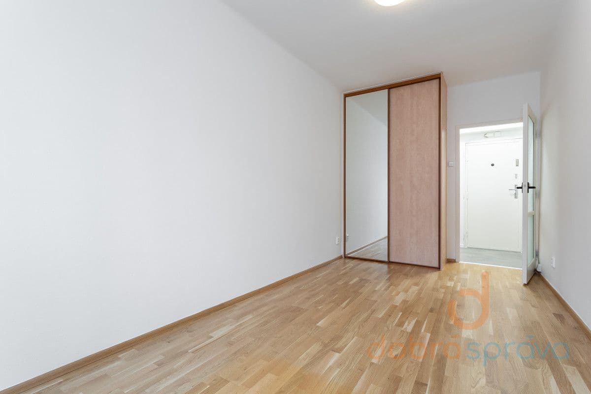 1 bedroom with open-plan kitchen flat to rent, 55 m², Africká, Prague, Prague 1 bedroom with open-plan kitchen flat to rent, 55 m², Africká, Prague, Prague