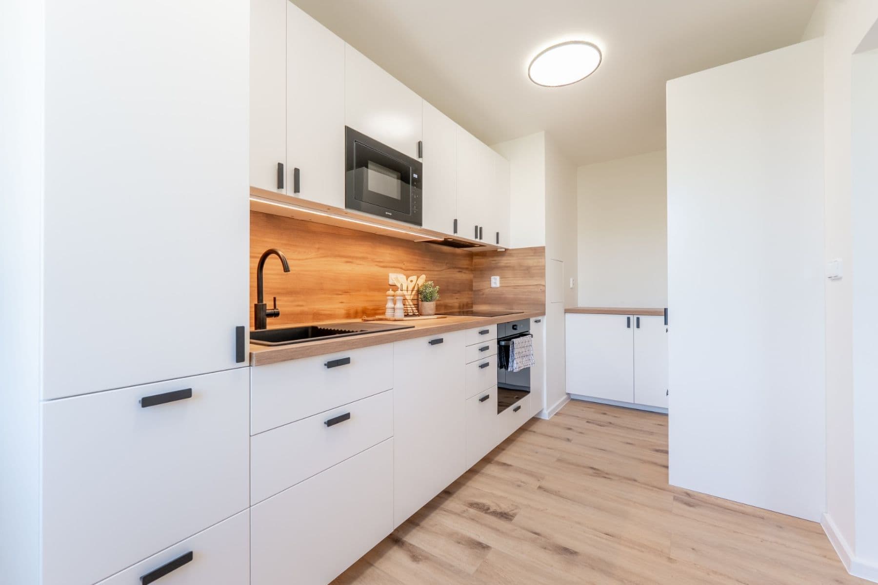 2 bedroom with open-plan kitchen flat for sale, 71 m², Lešenská, Prague, Prague 2 bedroom with open-plan kitchen flat for sale, 71 m², Lešenská, Prague, Prague