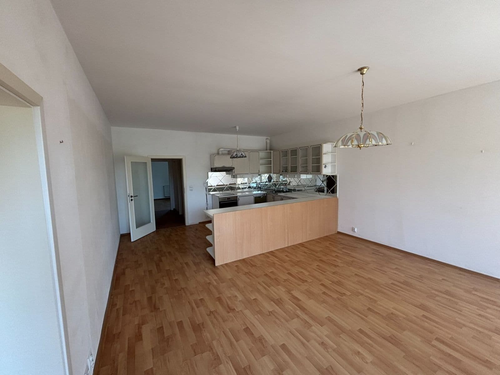 2 bedroom with open-plan kitchen flat for sale, 101 m², Osvoboditelů, Lovosice, Ústecký Region 2 bedroom with open-plan kitchen flat for sale, 101 m², Osvoboditelů, Lovosice, Ústecký Region