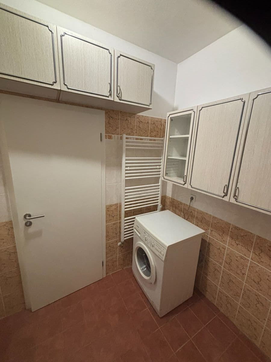 2 bedroom with open-plan kitchen flat for sale, 101 m², Osvoboditelů, Lovosice, Ústecký Region 2 bedroom with open-plan kitchen flat for sale, 101 m², Osvoboditelů, Lovosice, Ústecký Region