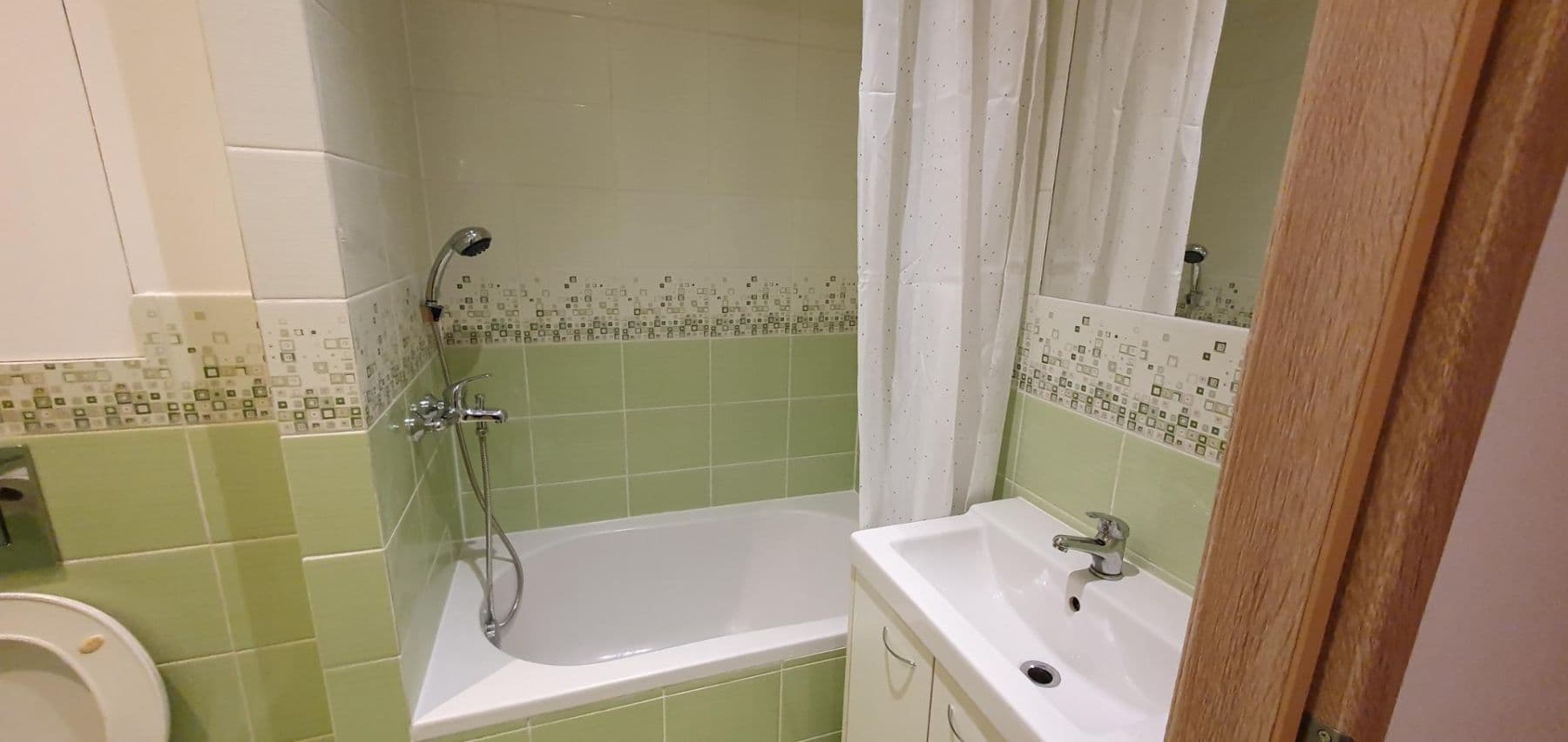 1 bedroom flat to rent, 35 m², Nad Stadionem, Králův Dvůr, Středočeský Region 1 bedroom flat to rent, 35 m², Nad Stadionem, Králův Dvůr, Středočeský Region