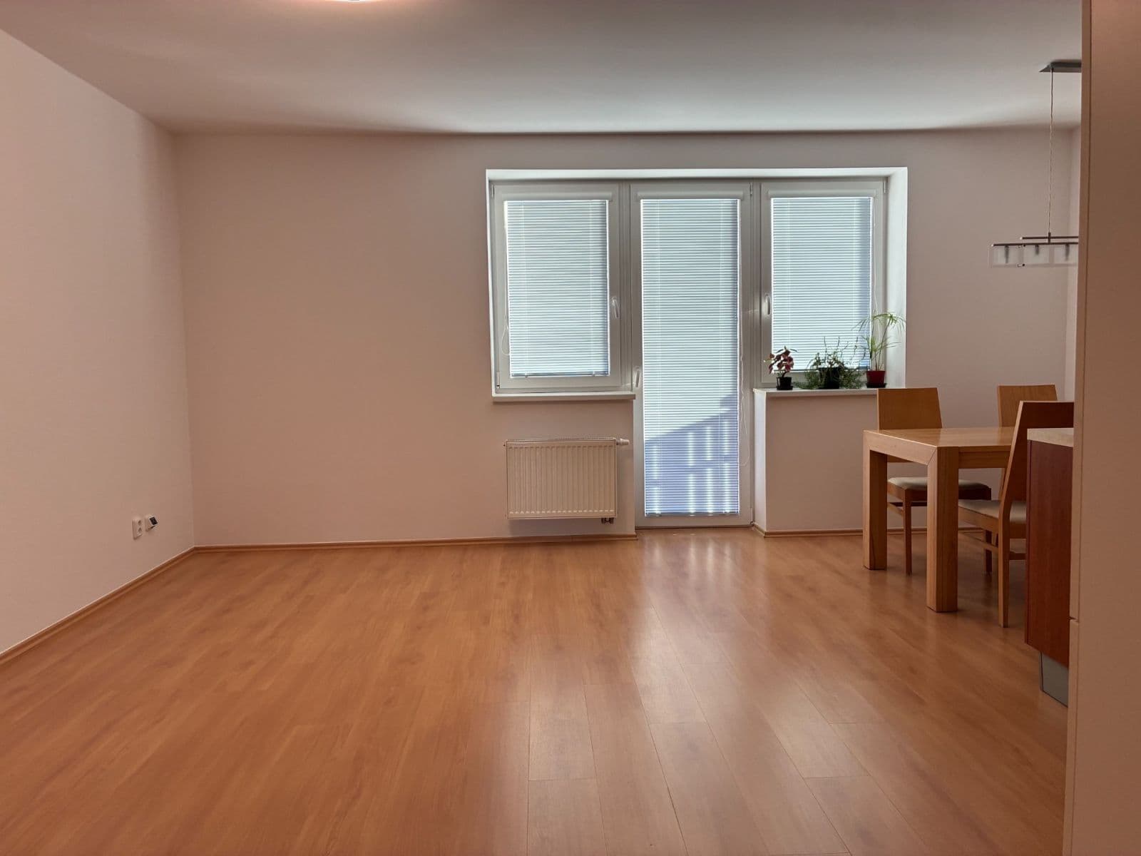 2 bedroom with open-plan kitchen flat to rent, 77 m², Sedláčkova, Brno, Jihomoravský Region 2 bedroom with open-plan kitchen flat to rent, 77 m², Sedláčkova, Brno, Jihomoravský Region