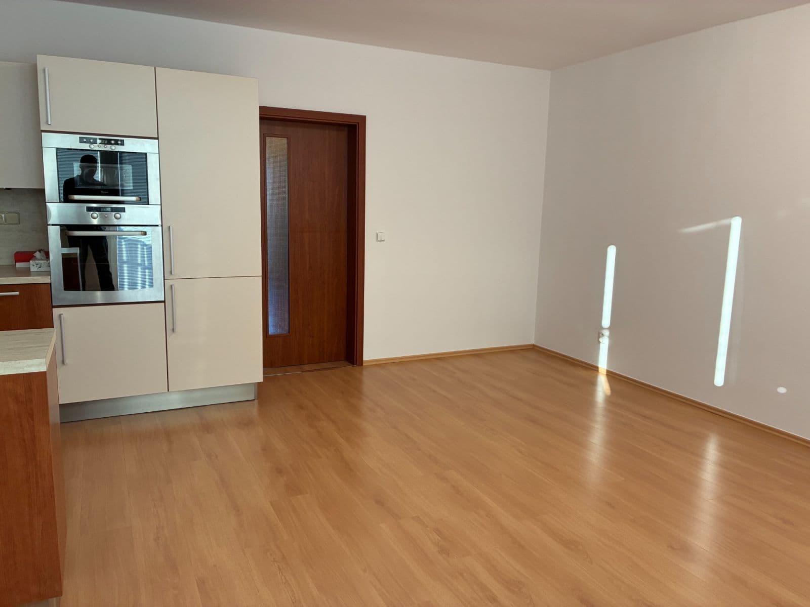 2 bedroom with open-plan kitchen flat to rent, 77 m², Sedláčkova, Brno, Jihomoravský Region 2 bedroom with open-plan kitchen flat to rent, 77 m², Sedláčkova, Brno, Jihomoravský Region