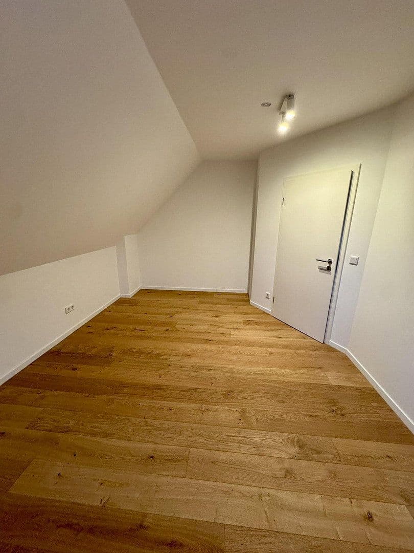 1 bedroom with open-plan kitchen flat to rent, 75 m², Weg nach den Hingbenden, Düsseldorf, North Rhine-Westphalia 1 bedroom with open-plan kitchen flat to rent, 75 m², Weg nach den Hingbenden, Düsseldorf, North Rhine-Westphalia