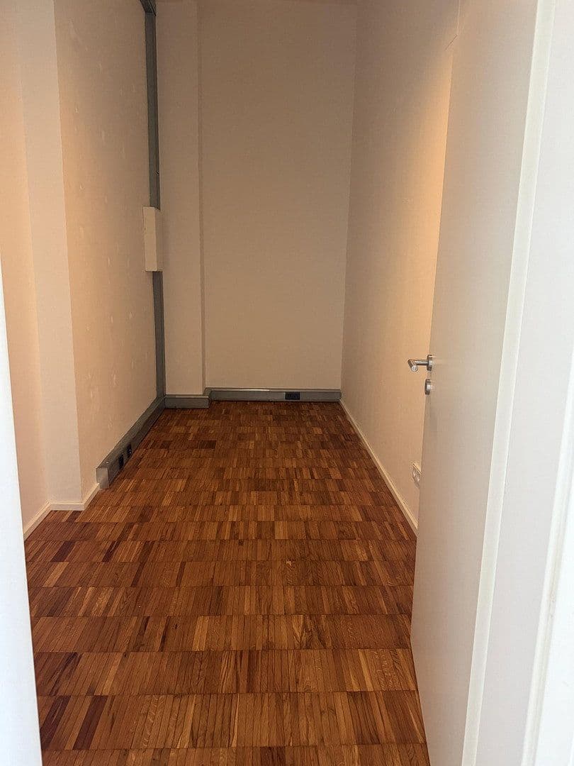office to rent, 77 m², Cassellastraße, 30-32, Frankfurt (Main) - Fechenheim, Hesse office to rent, 77 m², Cassellastraße, 30-32, Frankfurt (Main) - Fechenheim, Hesse