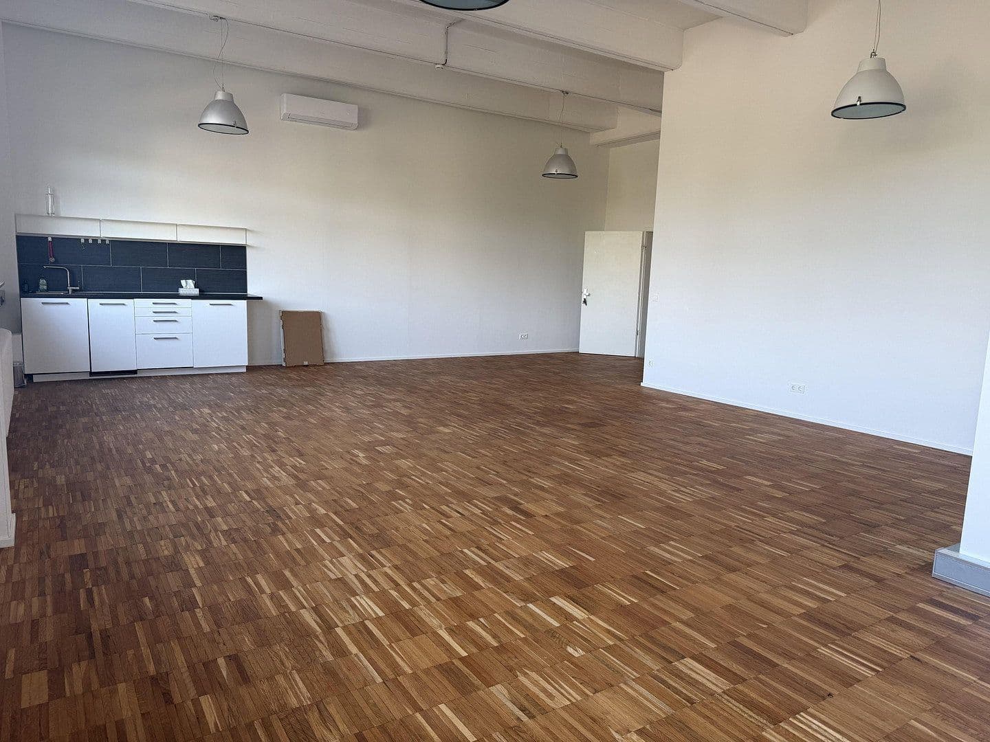 office to rent, 77 m², Cassellastraße, 30-32, Frankfurt (Main) - Fechenheim, Hesse office to rent, 77 m², Cassellastraße, 30-32, Frankfurt (Main) - Fechenheim, Hesse