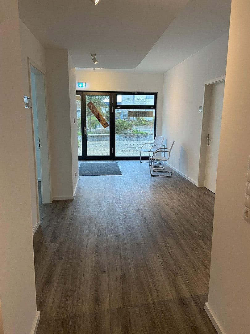 office to rent, 23 m², Strandstraße 136, Timmendorfer Strand, Schleswig-Holstein office to rent, 23 m², Strandstraße 136, Timmendorfer Strand, Schleswig-Holstein