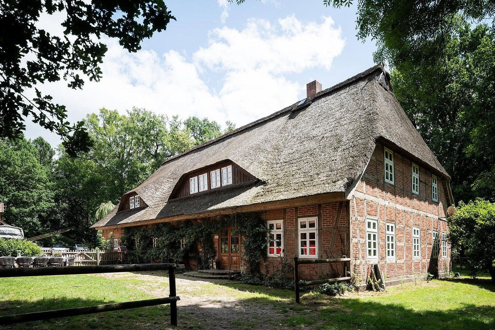 house for sale, 500 m², Lauenbrücker Straße 5, Schneverdingen, Lower Saxony house for sale, 500 m², Lauenbrücker Straße 5, Schneverdingen, Lower Saxony