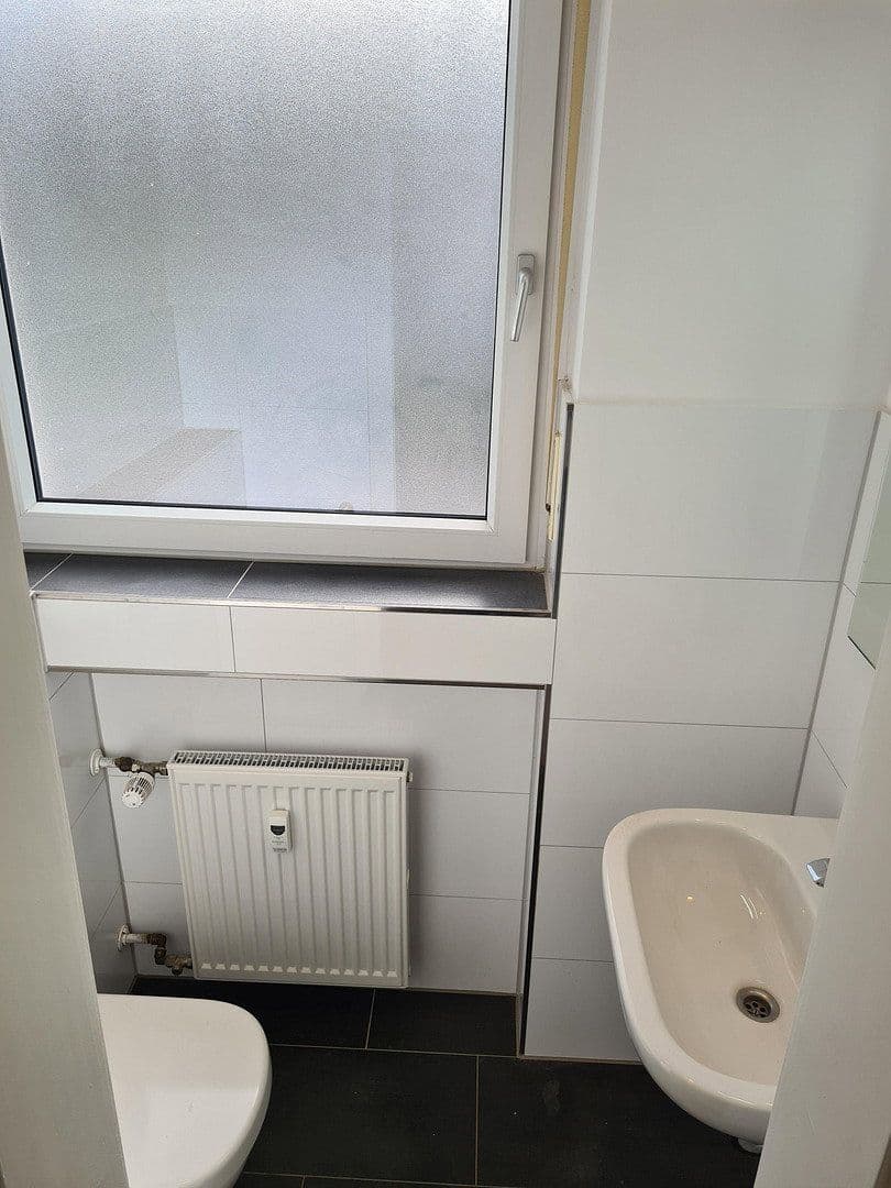 3 bedroom with open-plan kitchen flat to rent, 102 m², Uhlenbrockstrasse 13, Gelsenkirchen, North Rhine-Westphalia 3 bedroom with open-plan kitchen flat to rent, 102 m², Uhlenbrockstrasse 13, Gelsenkirchen, North Rhine-Westphalia