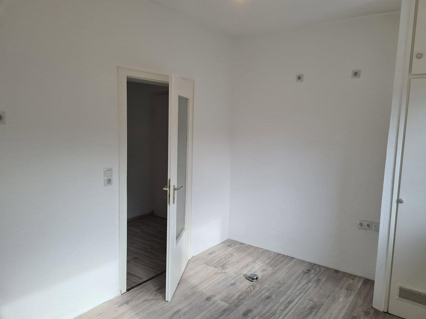 3 bedroom with open-plan kitchen flat to rent, 102 m², Uhlenbrockstrasse 13, Gelsenkirchen, North Rhine-Westphalia 3 bedroom with open-plan kitchen flat to rent, 102 m², Uhlenbrockstrasse 13, Gelsenkirchen, North Rhine-Westphalia