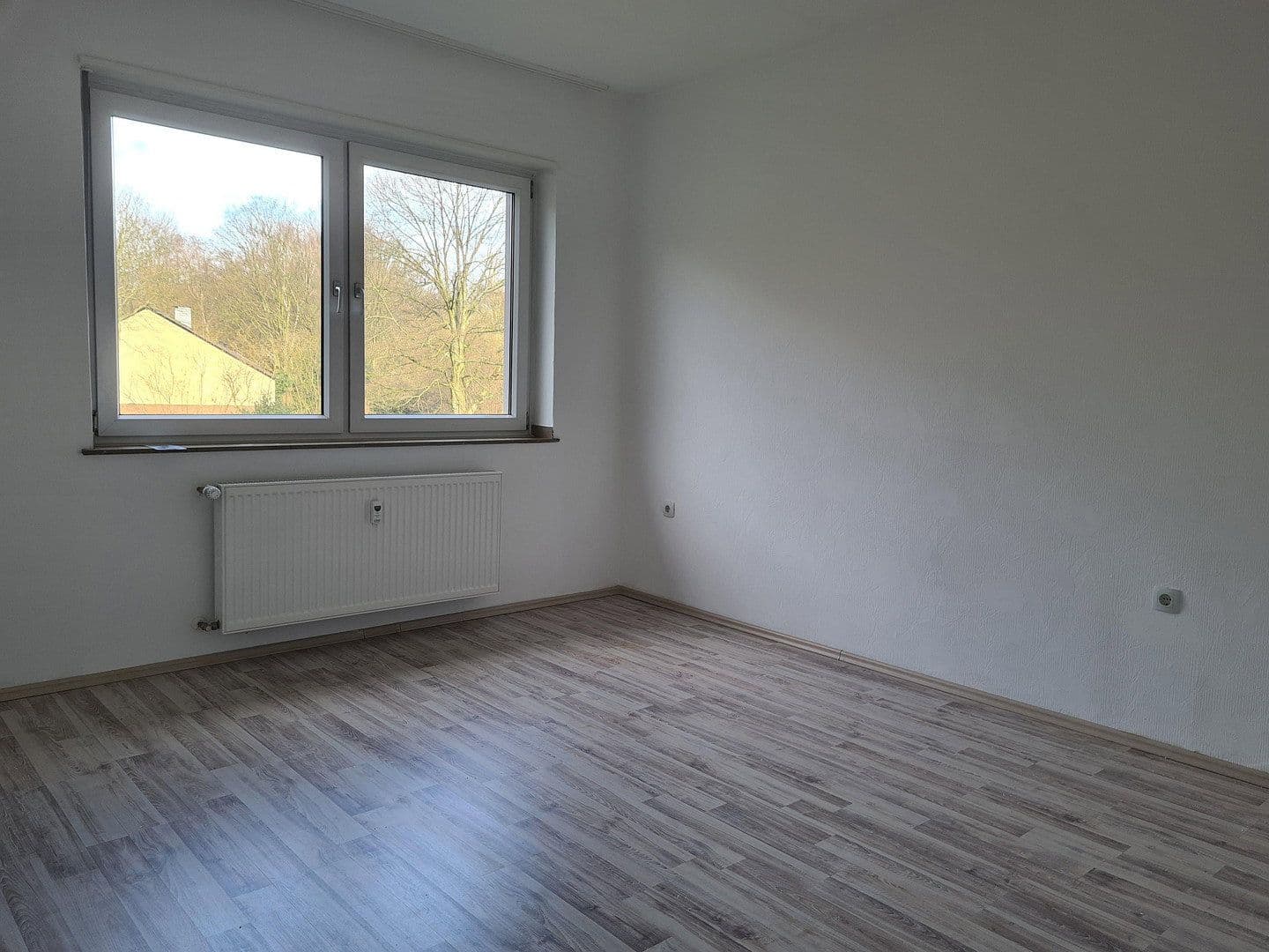 3 bedroom with open-plan kitchen flat to rent, 102 m², Uhlenbrockstrasse 13, Gelsenkirchen, North Rhine-Westphalia 3 bedroom with open-plan kitchen flat to rent, 102 m², Uhlenbrockstrasse 13, Gelsenkirchen, North Rhine-Westphalia
