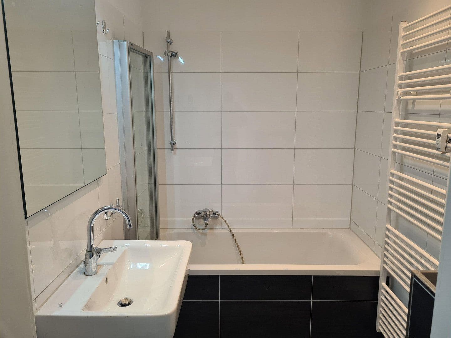 3 bedroom with open-plan kitchen flat to rent, 102 m², Uhlenbrockstrasse 13, Gelsenkirchen, North Rhine-Westphalia 3 bedroom with open-plan kitchen flat to rent, 102 m², Uhlenbrockstrasse 13, Gelsenkirchen, North Rhine-Westphalia