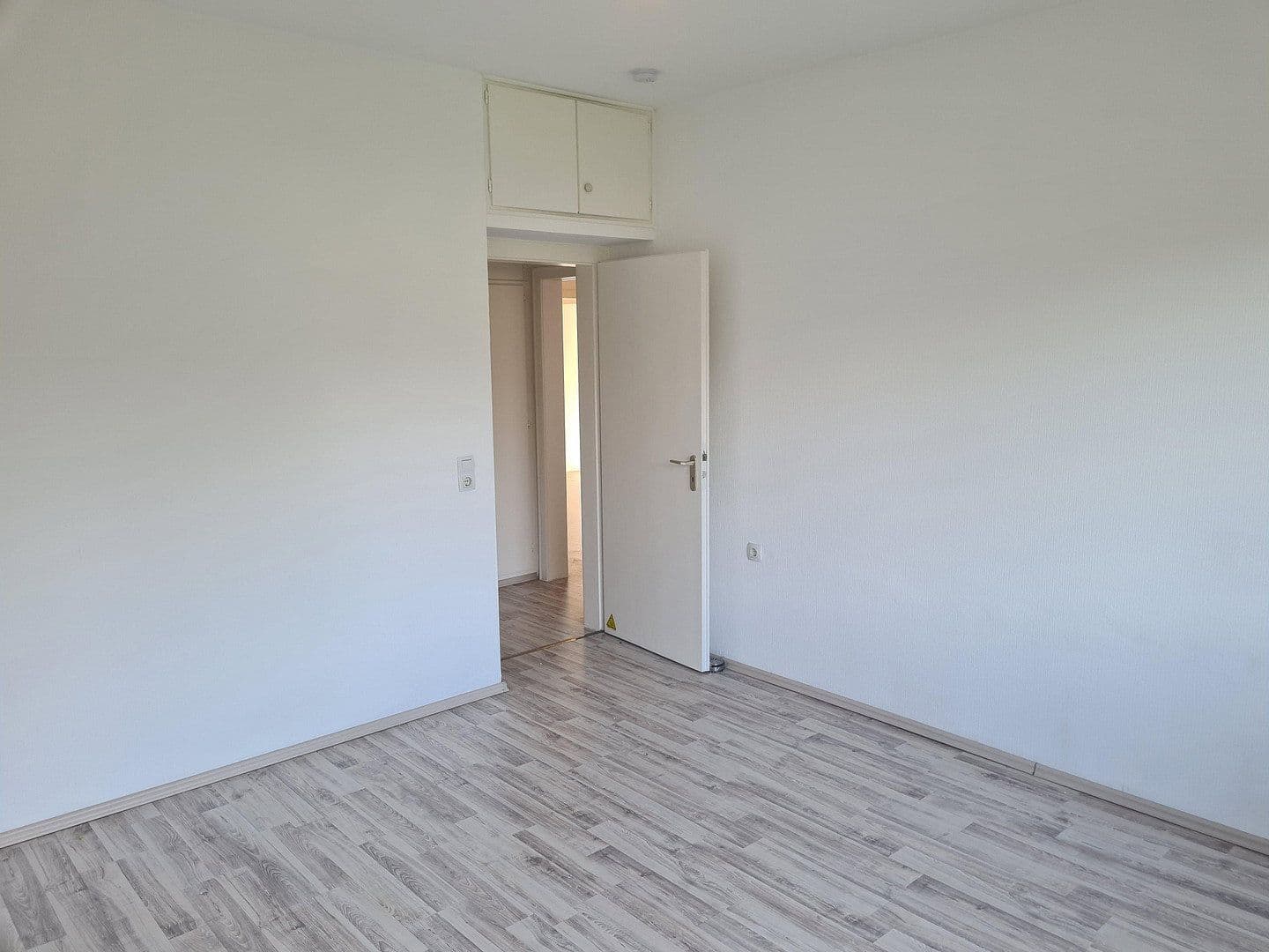 3 bedroom with open-plan kitchen flat to rent, 102 m², Uhlenbrockstrasse 13, Gelsenkirchen, North Rhine-Westphalia 3 bedroom with open-plan kitchen flat to rent, 102 m², Uhlenbrockstrasse 13, Gelsenkirchen, North Rhine-Westphalia